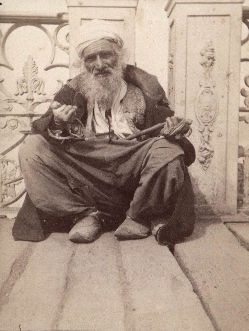 1890-92 yıllarında İstanbul Sokaklarından İnsan Manzaraları