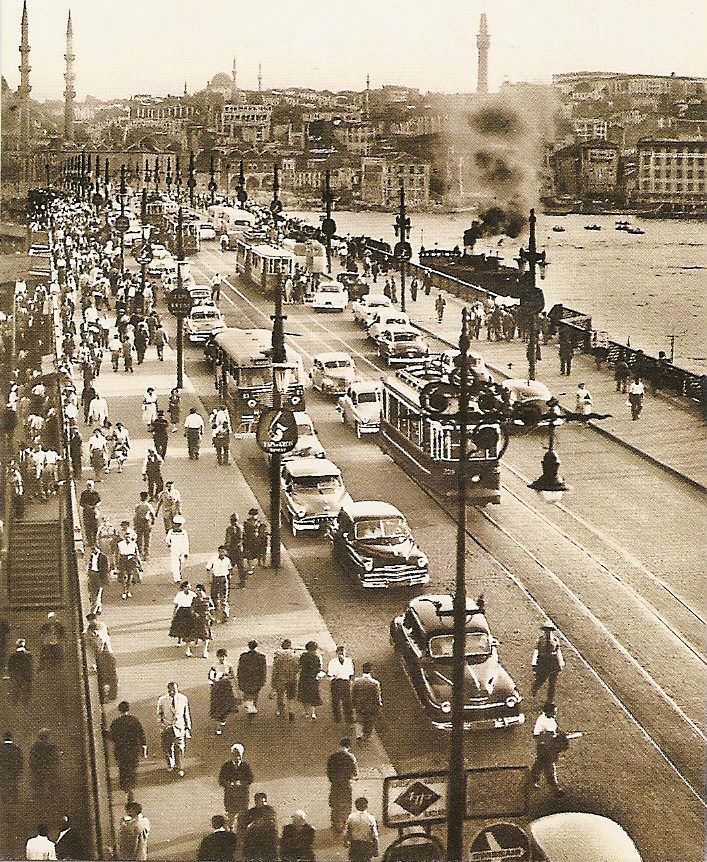 4. Galata Köprüsü / 1950