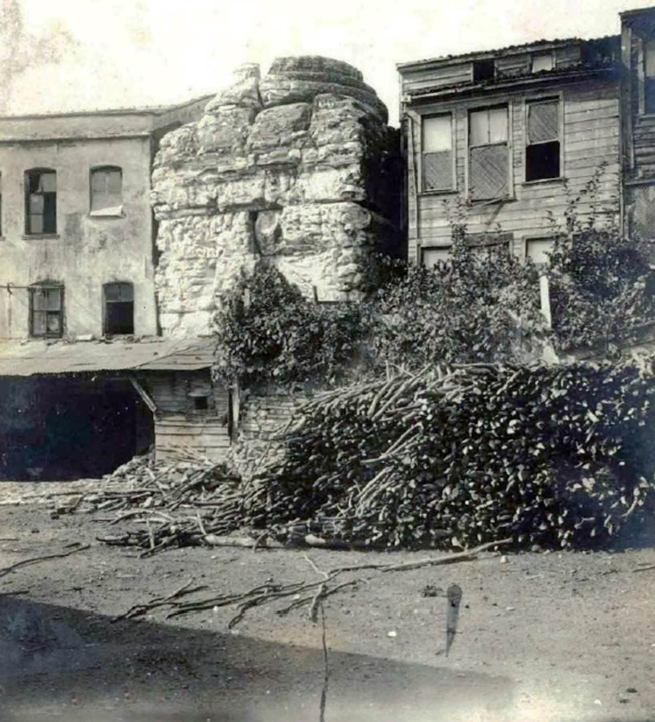 Arkadios Sütunu, Haseki