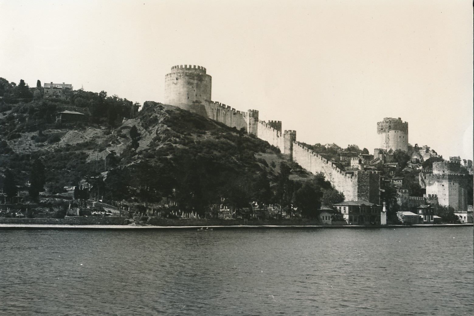 Aşiyan ve Rumeli Hisarı / 1945