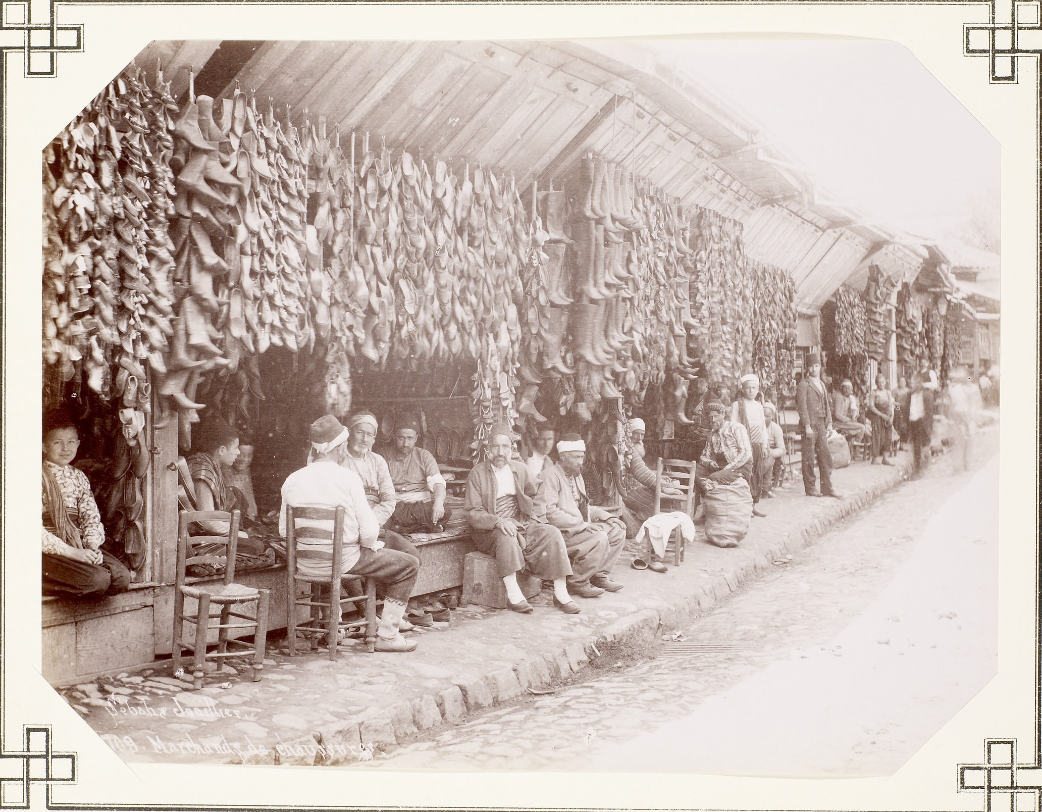 Ayakkabı Esnafı / Sébah & Joaillier Fotoğrafı