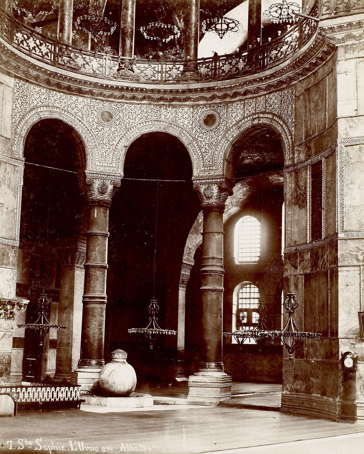Ayasofya İç Görünümü Gulmez Fréres