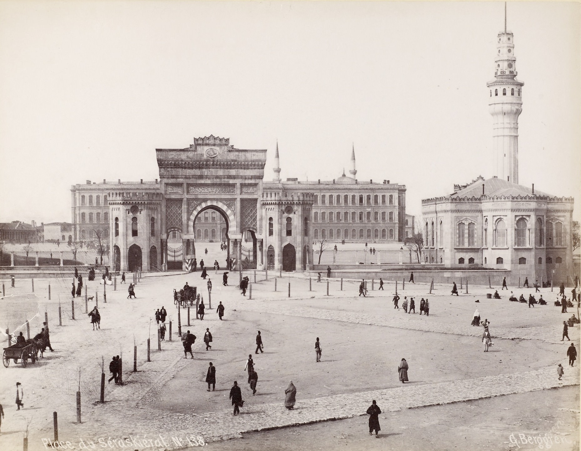 Beyazıt Meydanı Guillaume Berggren / 1870'ler