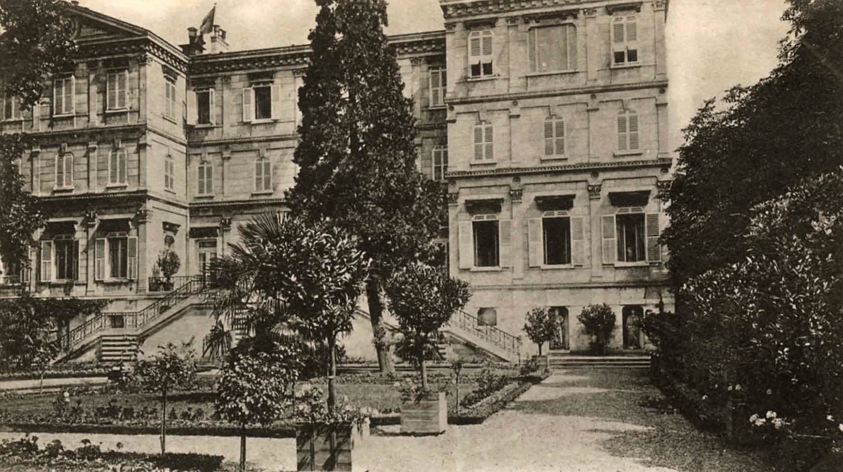Beyoğlu'ndaki Fransız Sarayı / 1914