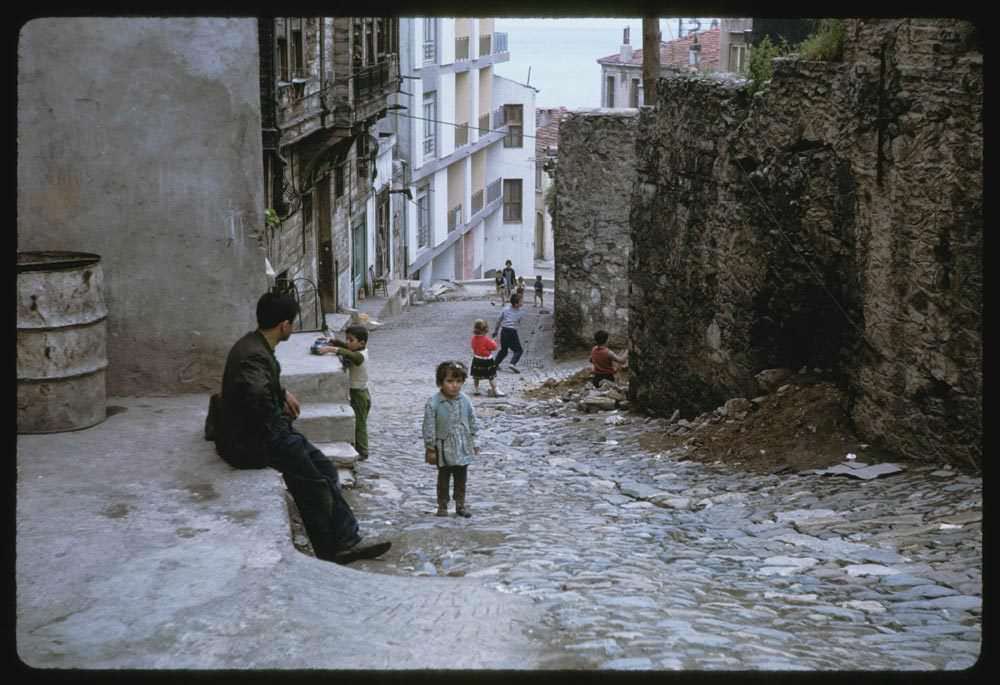 Çocuklar / 12 Mayıs1965 Charles W. Cushman Photograph Collection