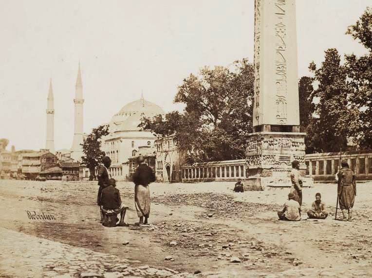 Dikilitaş James Robertson fotoğrafı