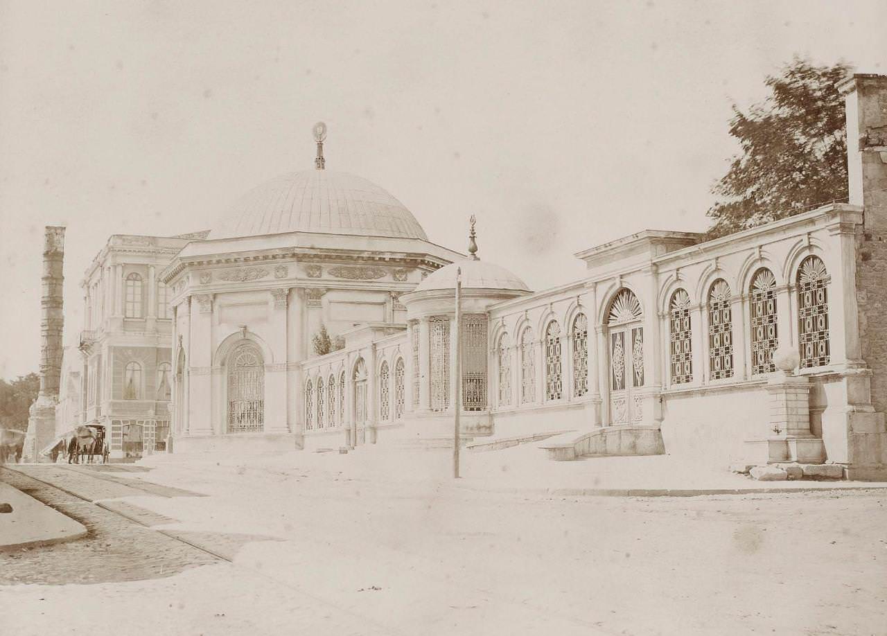 Divanyolu Pascal Sébah, 1870