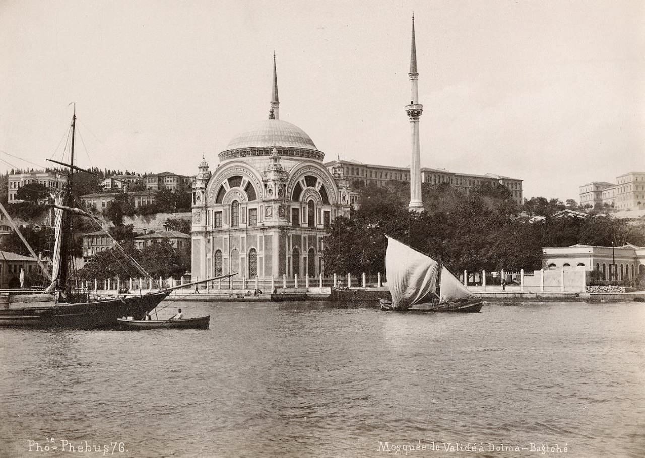 Dolmabahçe Camii