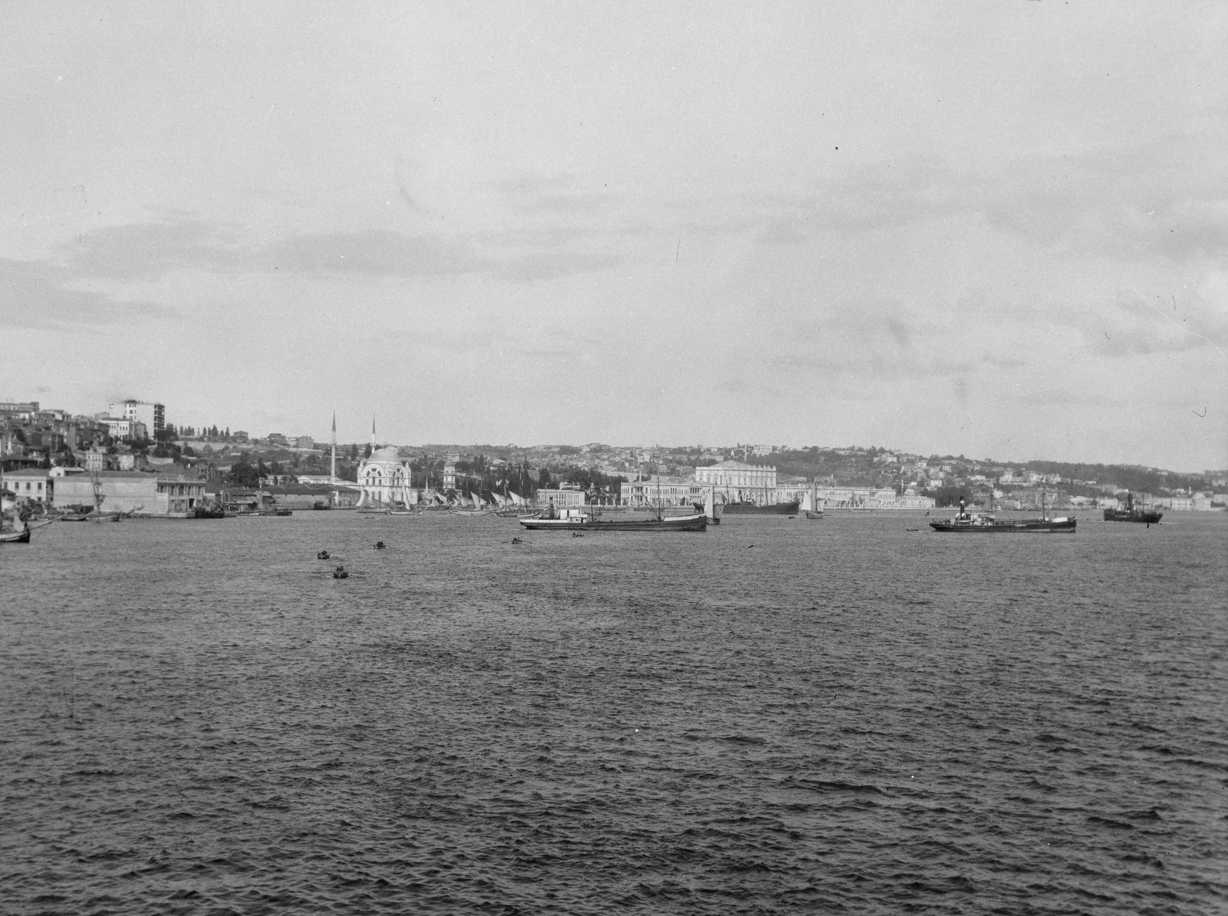 Dolmabahçe / Matson (G. Eric and Edith) Photograph Collection