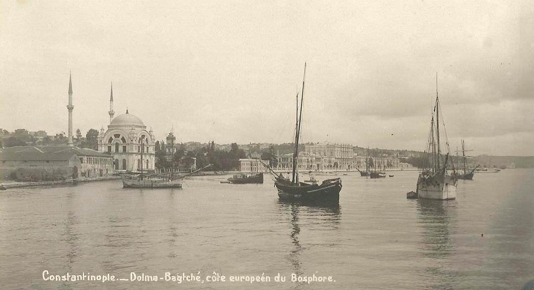 Dolmabahçe Sahili