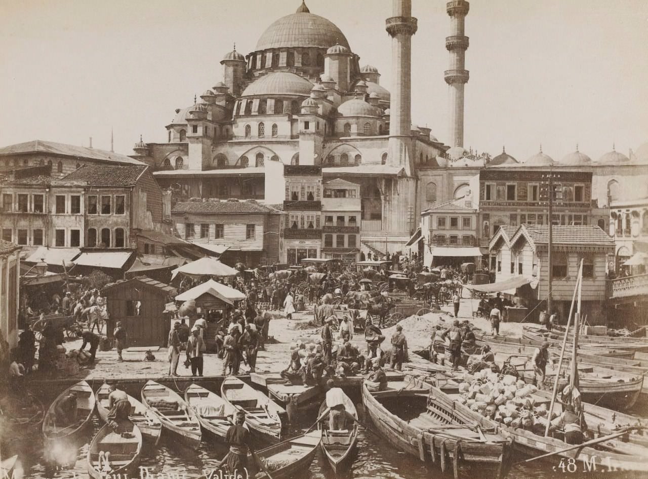 Eminönü ve Yeni Cami M. İranian fotoğrafı