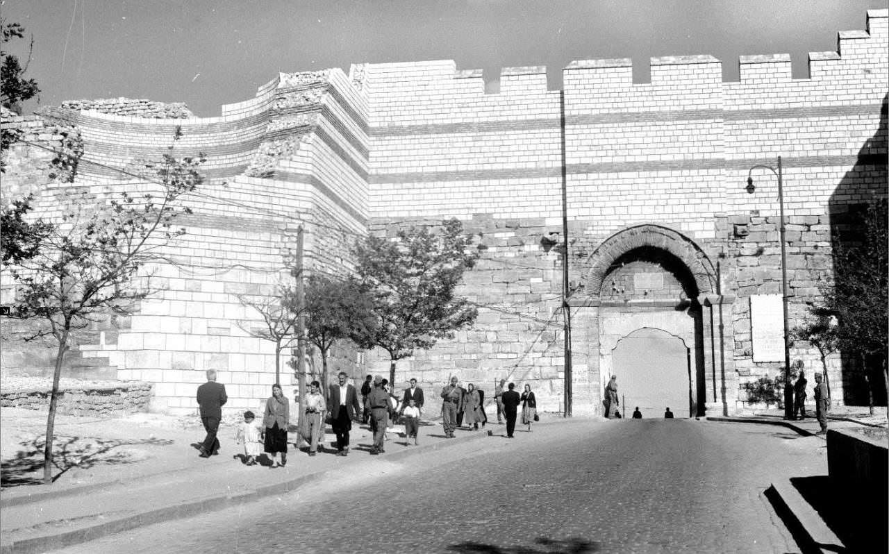 Eski İstanbul: 1950'li yıllarda Edirnekapı