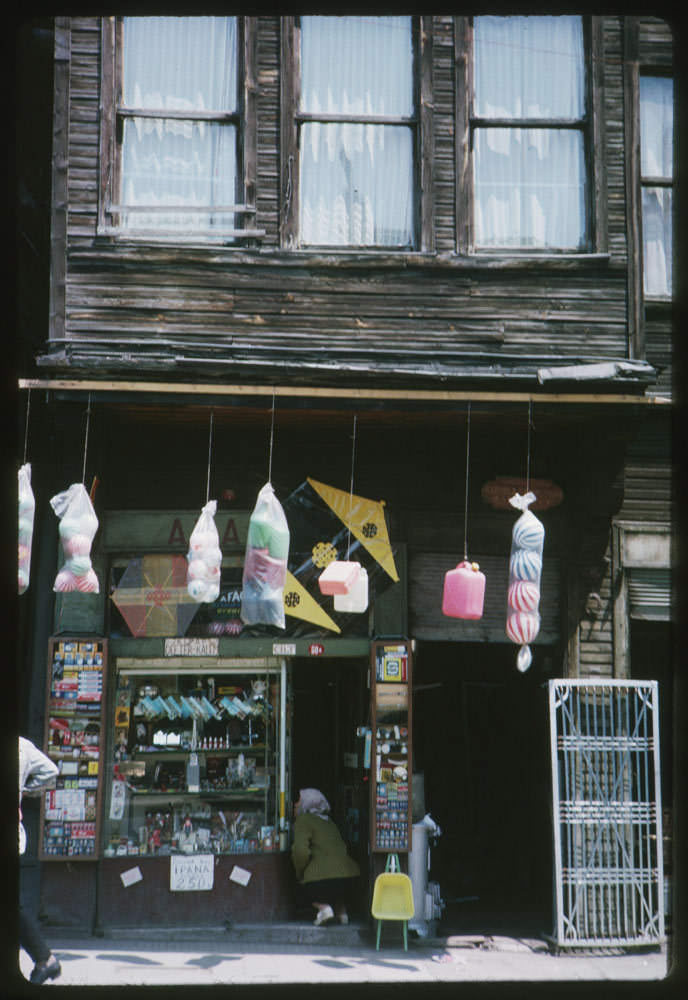 Eski İstanbul / Cihangir Sokakları / 17 Mayıs 1965 Charles W. Cushman Koleksiyonu