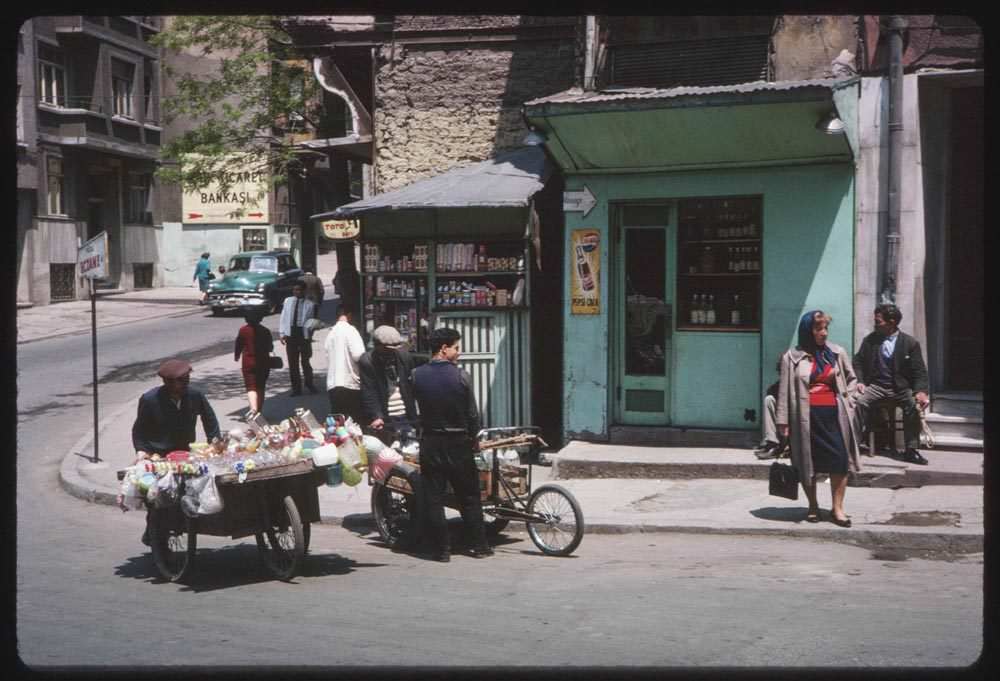 Eski İstanbul / Cihangir Sokakları / 17 Mayıs 1965 Charles W. Cushman Koleksiyonu