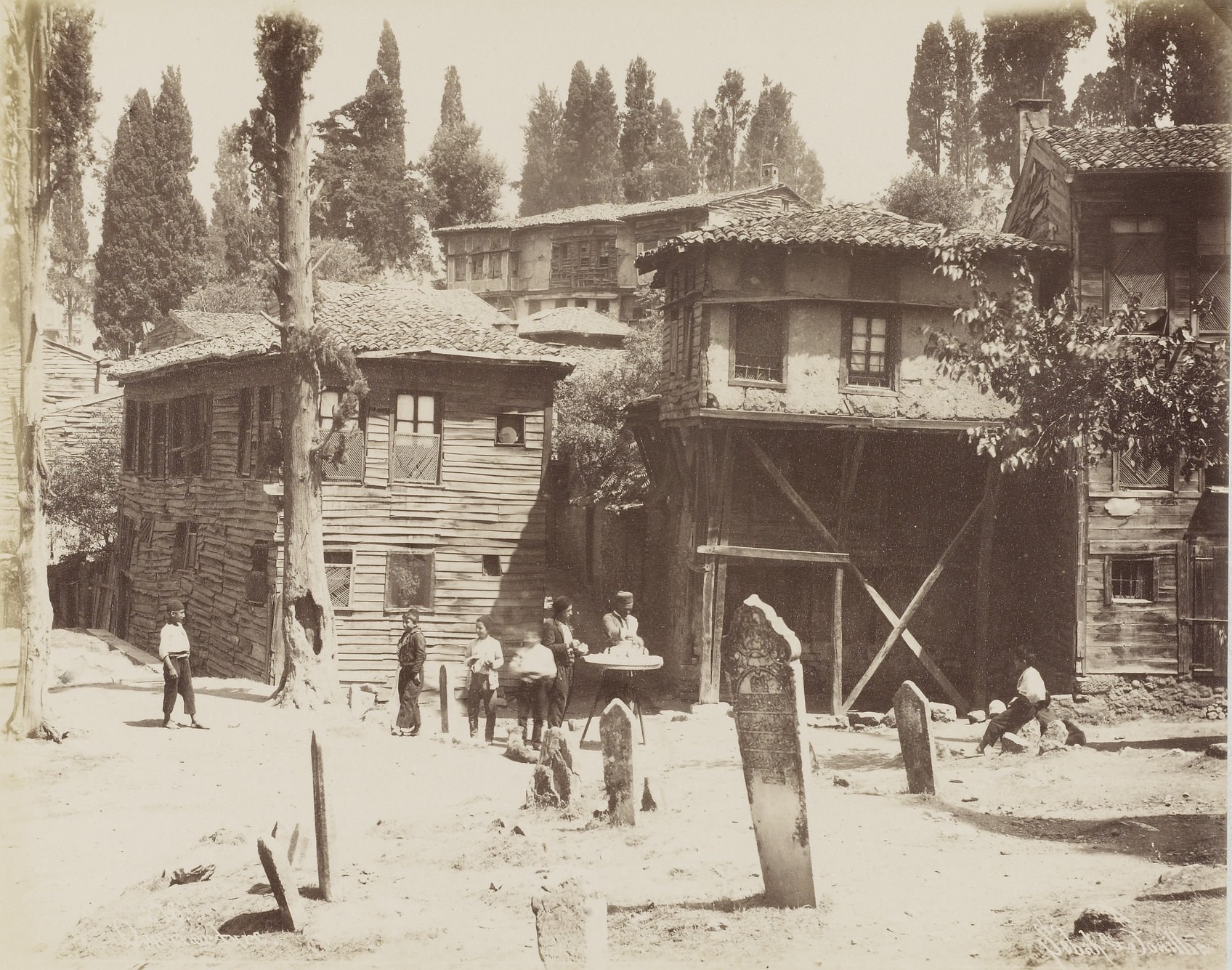 Eski İstanbul'da Bir Mahalle / Sébah & Joaillier Fotoğrafı