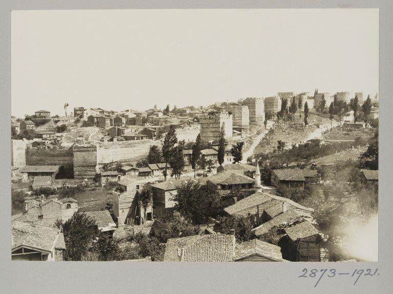 Eyüp Defterdar ve Eğrikapı Surları /1921
