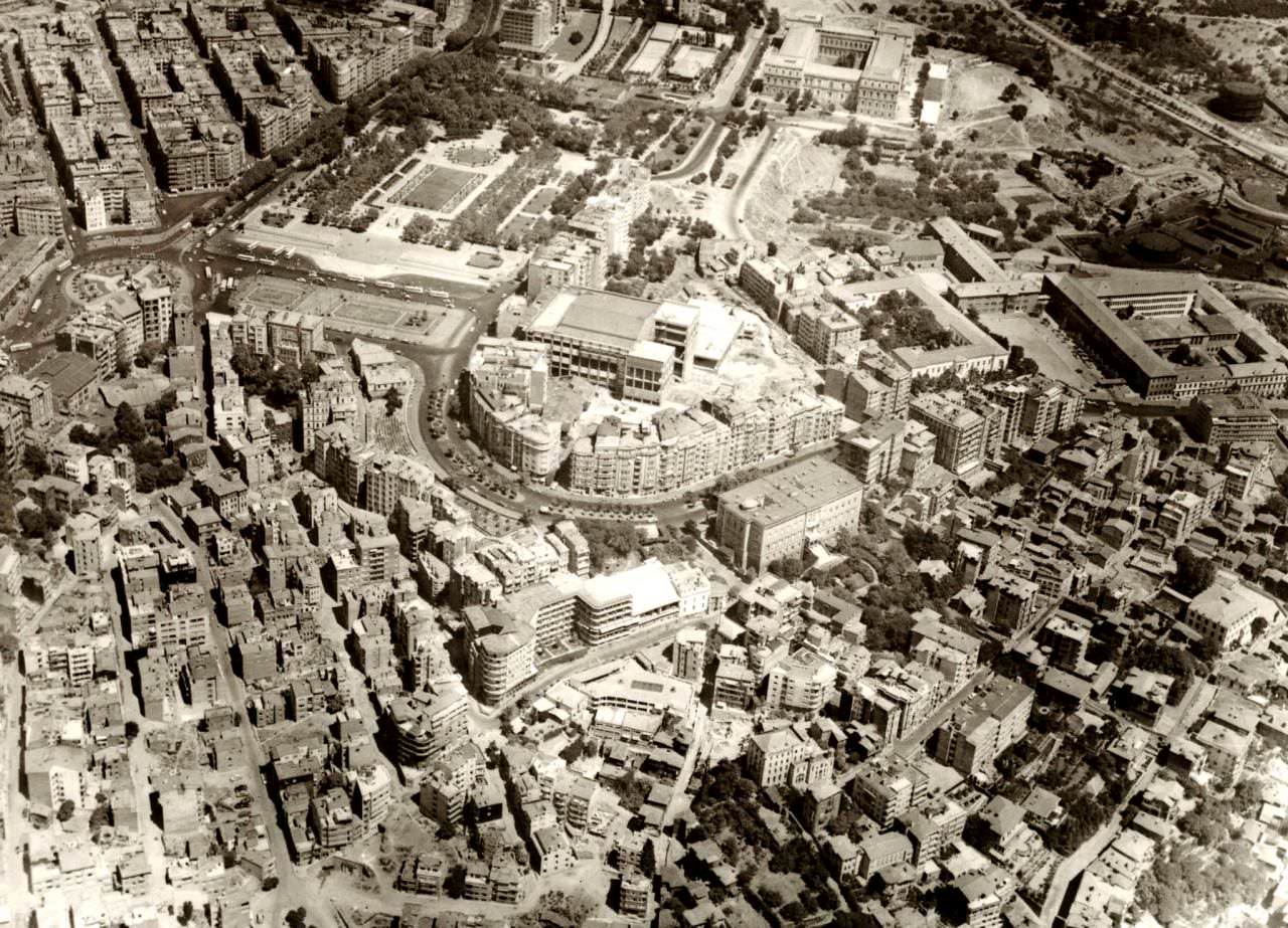 Gümüşsuyu ve Taksim Meydanı havadan genel görünümü