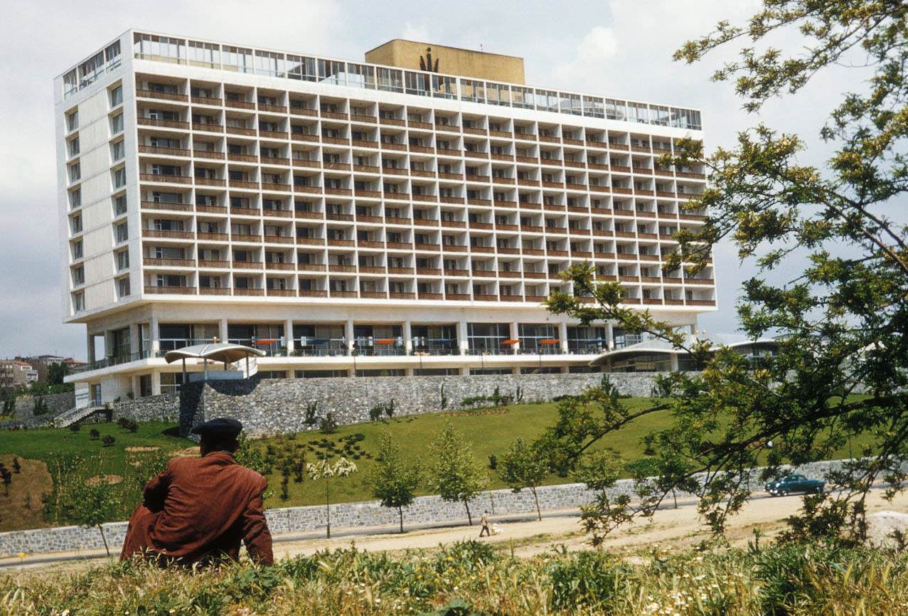Hilton Oteli,1956
