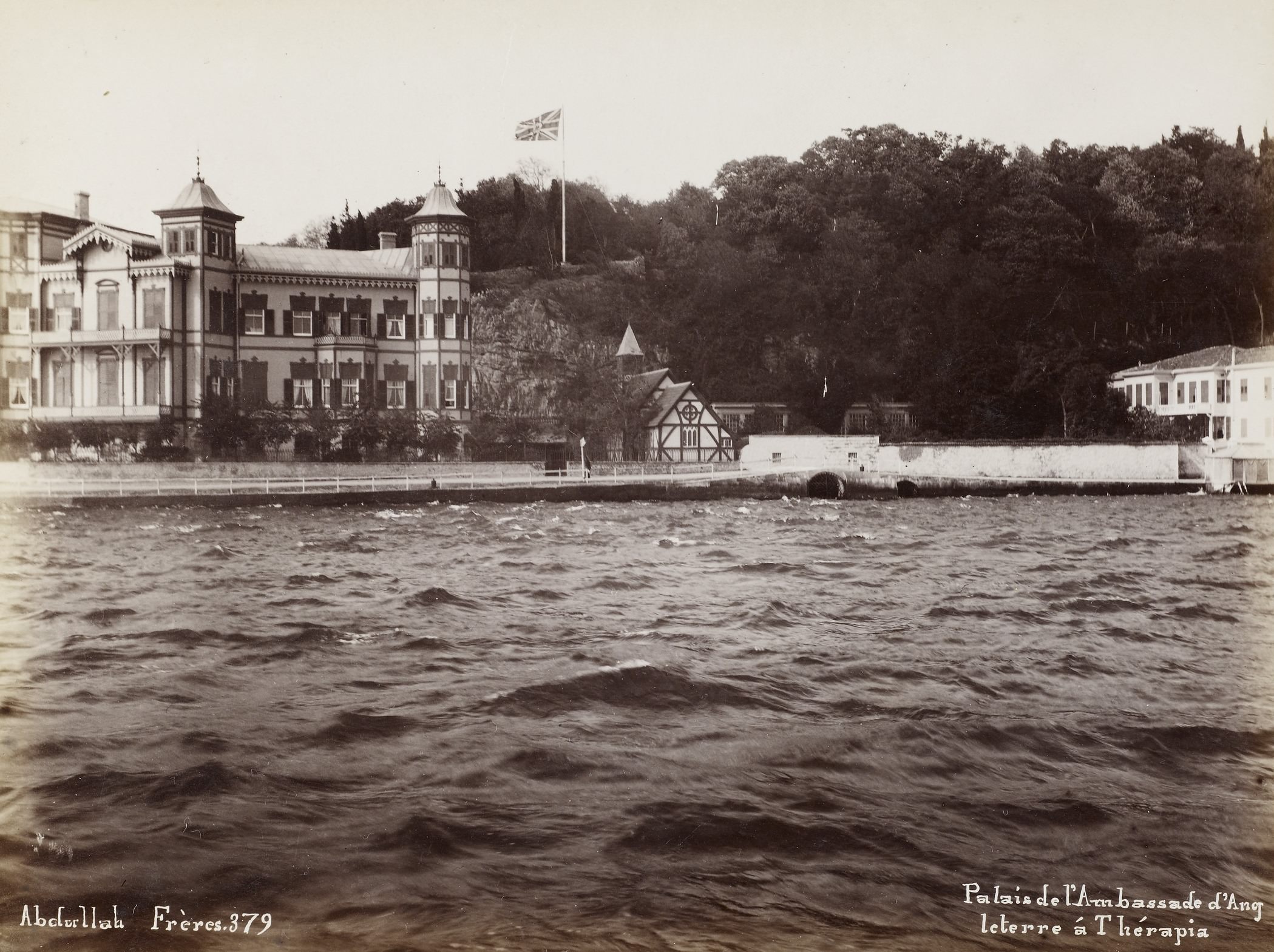 İngiliz Elçiliği Yazlık Sarayı, Tarabya / Abdullah Fréres Fotoğrafı