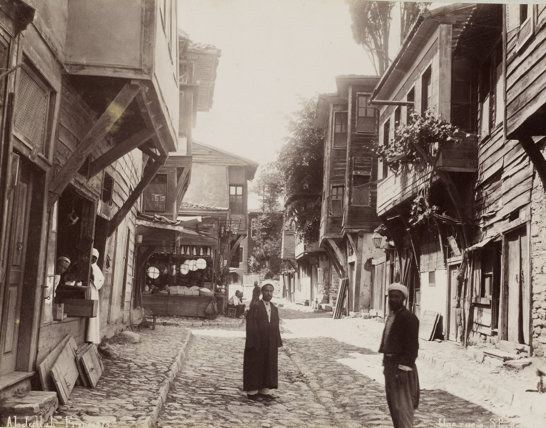 İstanbul'da Bir Sokak / Abdullah Fréres Fotoğrafı