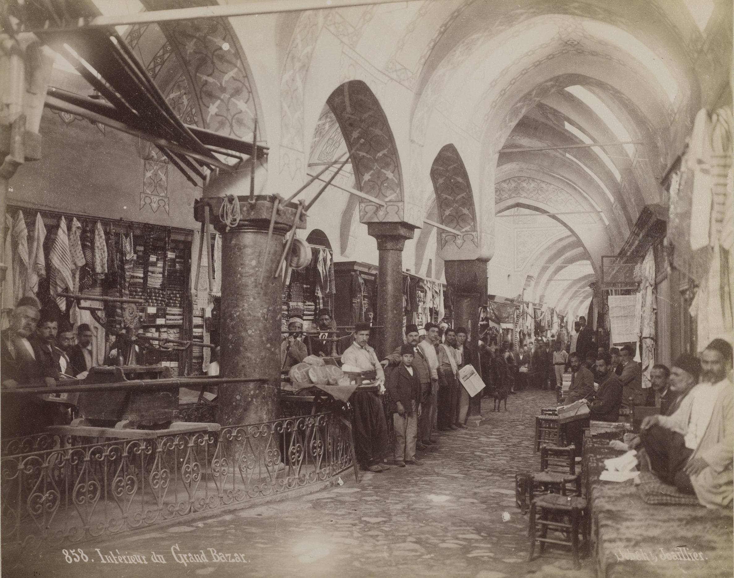Kapalıçarşı Esnafı / Sébah & Joaillier Fotoğrafı