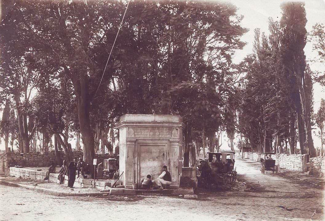 Hüseyin Bey Çeşmesi, Topkapı / 1919
