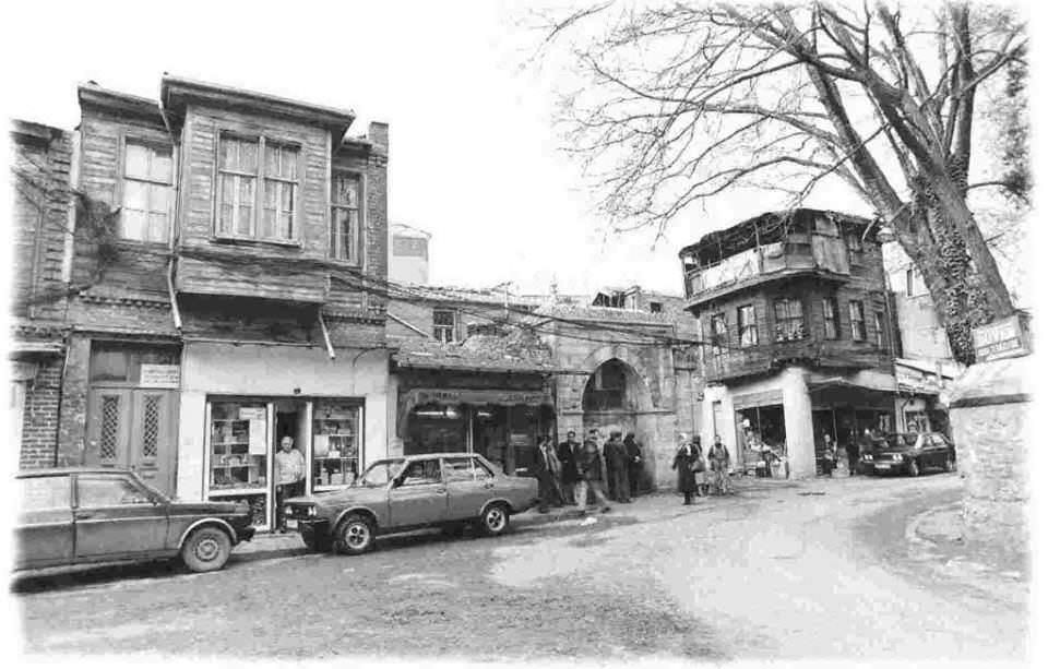 Ortada Semiz Ali Paşa Çeşmesi / Eyüp Akarçeşme