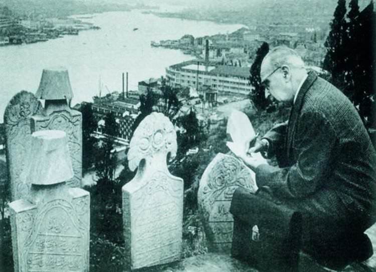 Piyerloti Mezarlığı Süheyl Ünver