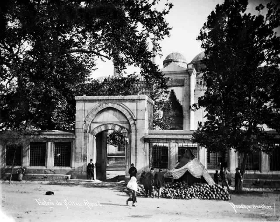 Sultanahmet’te Karpuz Sergisi