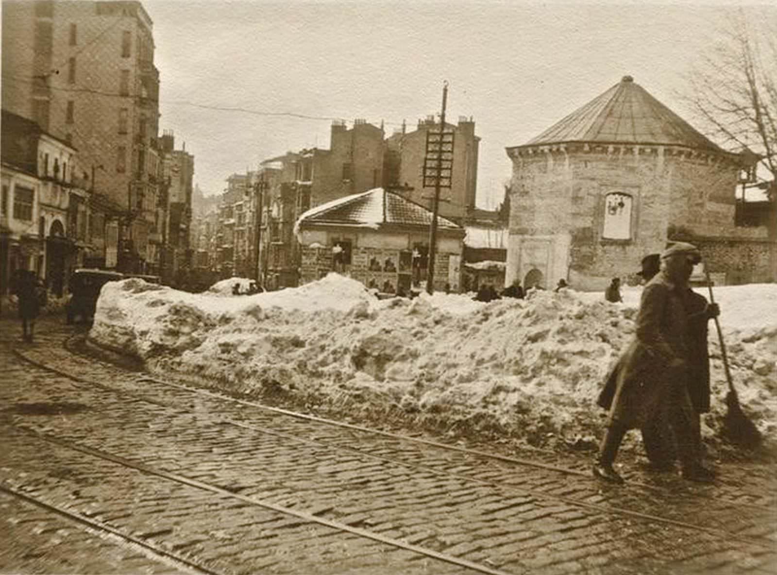 Taksim Meydanı / 1929 Kışı