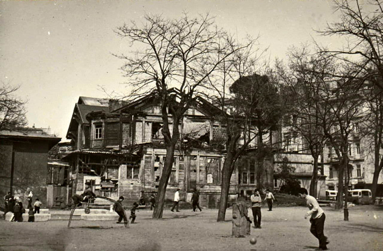 Tepebaşı Şehir Tiyatrosu