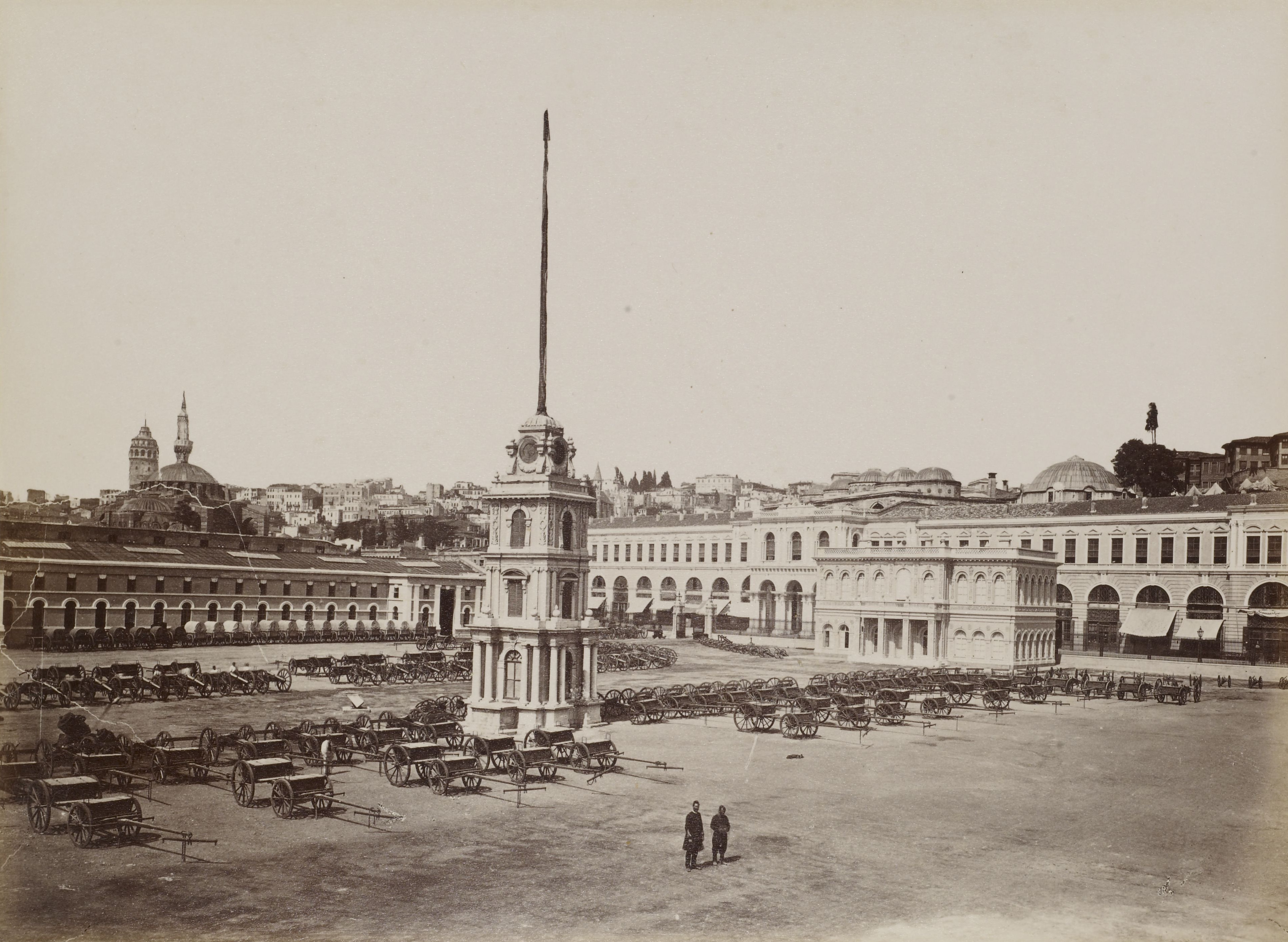 Tophane Kışlası Genel Görünümü / Guillaume Berggren / 1890