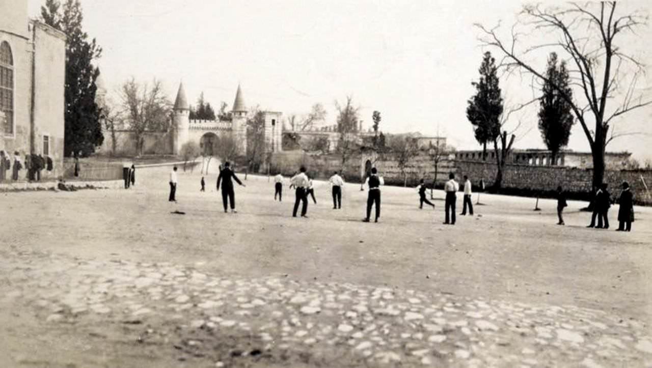 Topkapı Sarayı 1. Avlu / 1920′ler