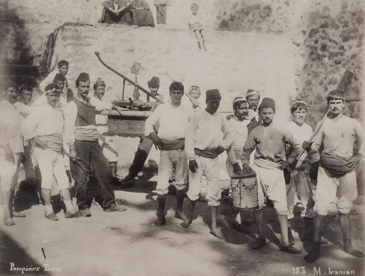 Tulumbacılar M. Iranian fotoğrafı