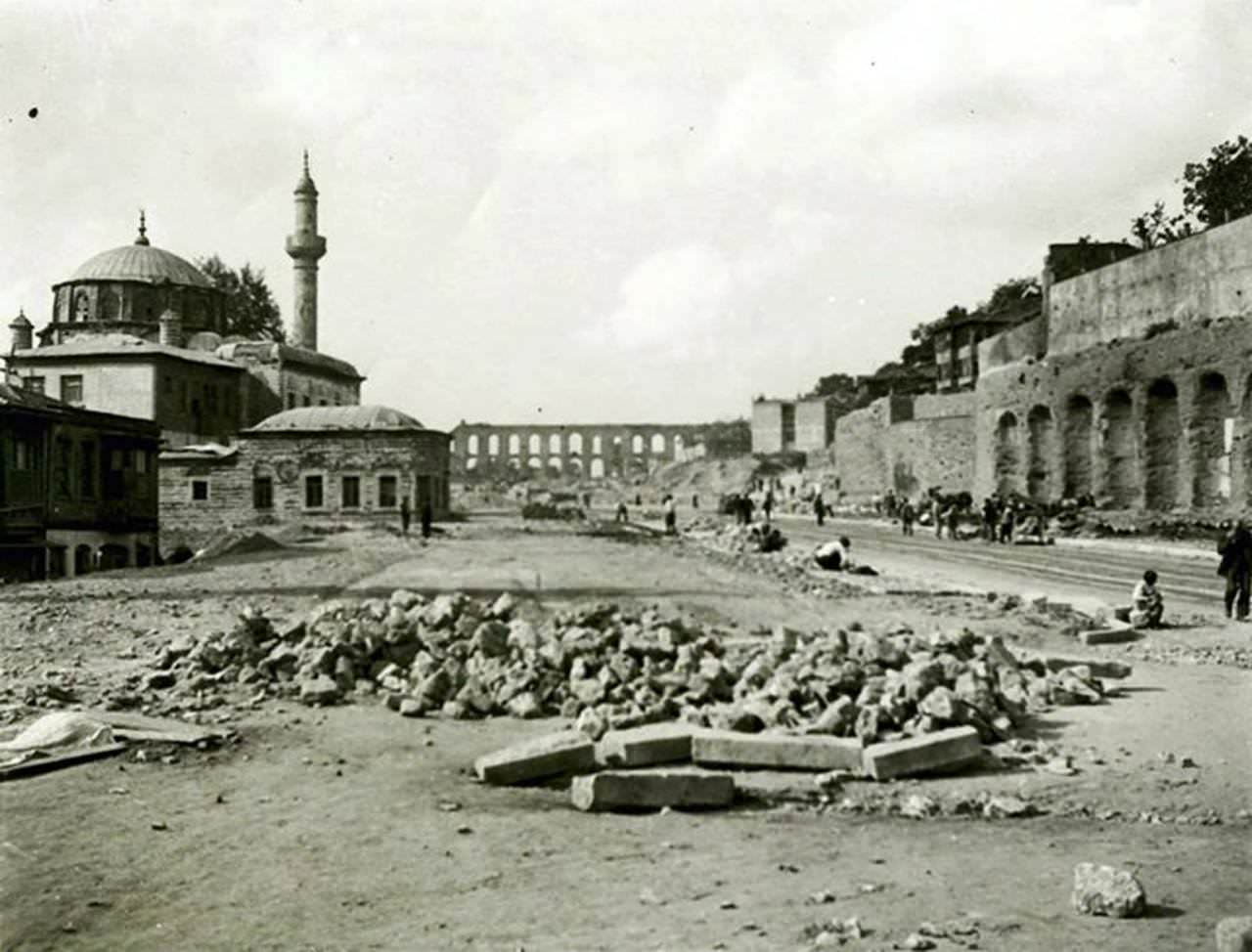 Unkapanı Atatürk Bulvarı