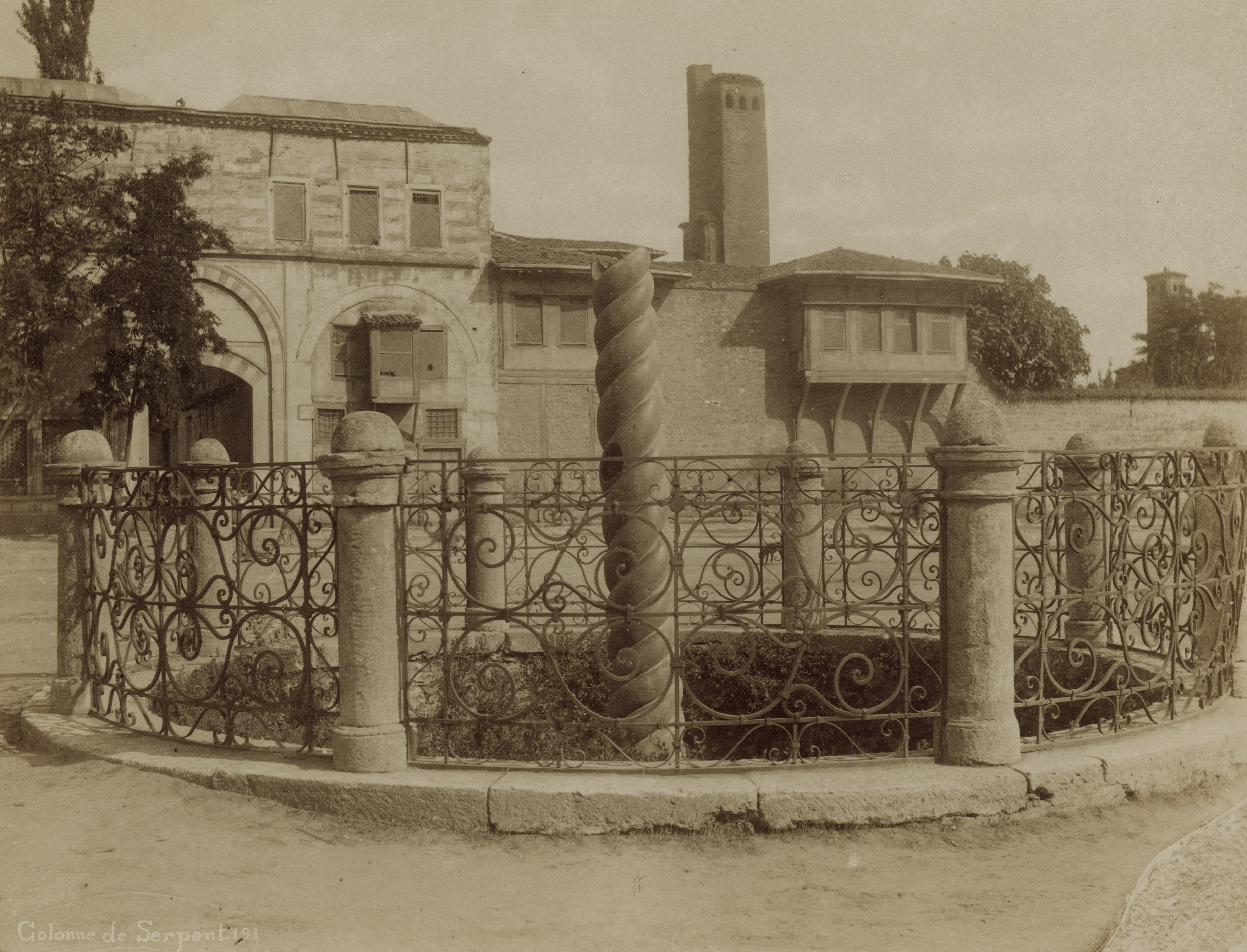 Yılanlı Sütun / Abdullah Fréres / 1880-1900 - LOC Arşivi