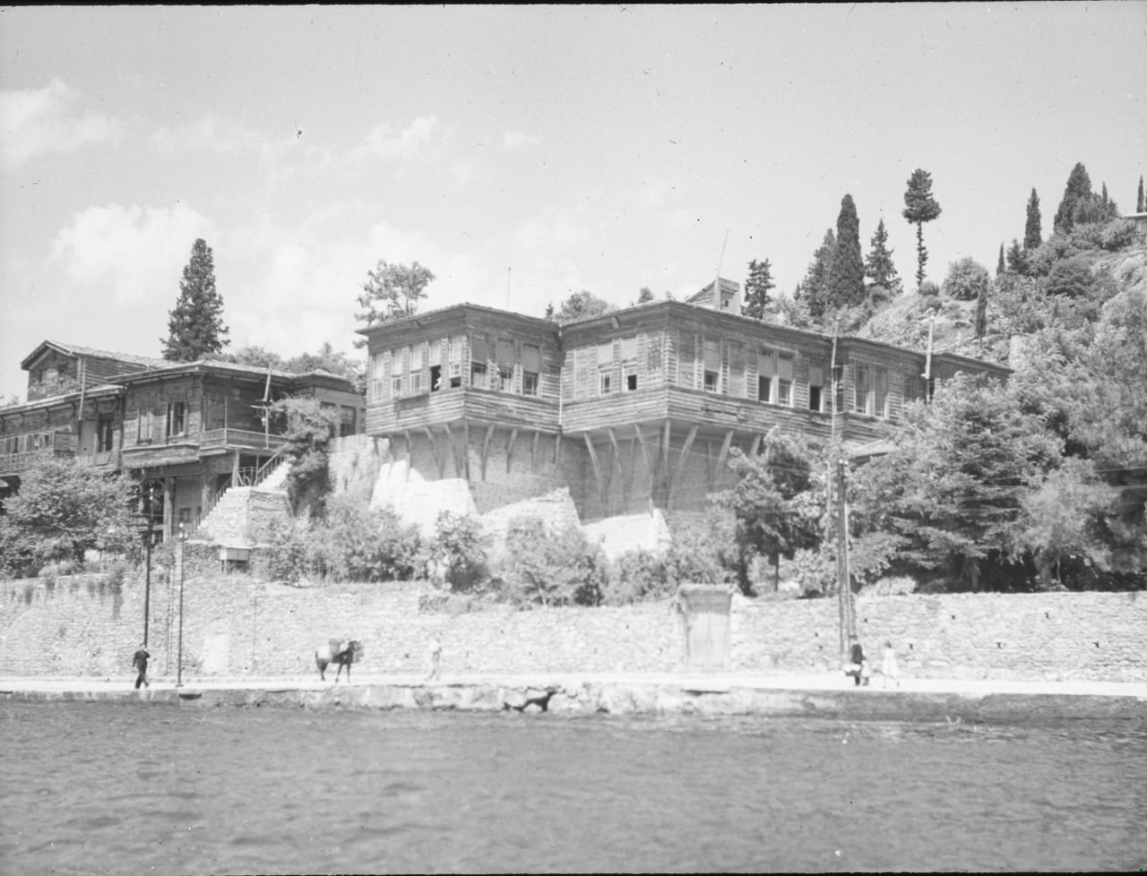 Yılanlı Yalı, Kayalar, 1938 Nicholas V. Artamonoff koleksiyonu