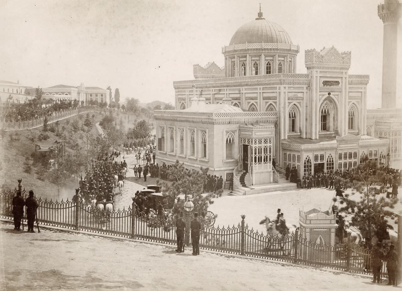 Yıldız Hamidiye Camii, 1890'lar