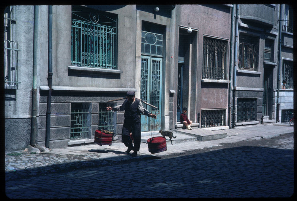 Yoğurtçu / 16 Mayıs 1965 Charles W. Cushman Koleksiyonu