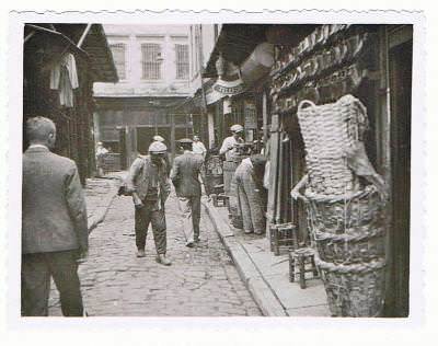 1928