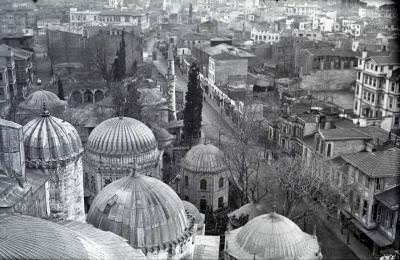 1950′lerde Şehzade Camii Minaresi’nden Vezneciler’e doğru.
