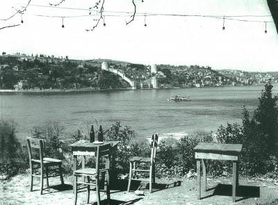 1958 yılında Kandilli Sevda Tepesi'nden Boğaziçi ve Rumeli Hisarı  