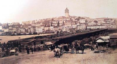 3. Galata Köprüsü İnşaatı.  1877 civarı olmalı. http://www.istanbulium.net/2012/02/galata-kopruleri.html