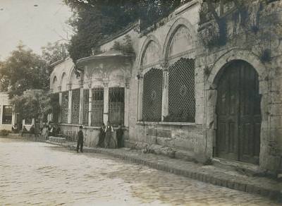 Amcazade Hüseyin Paşa Külliyesi, Saraçhane