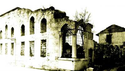 Malulzade Medresesi / 1939. 1943′te yıktırılmıştır.Hasan Fehmi Paşa (Zincirlikuyu) Caddesi üzerinde idi.