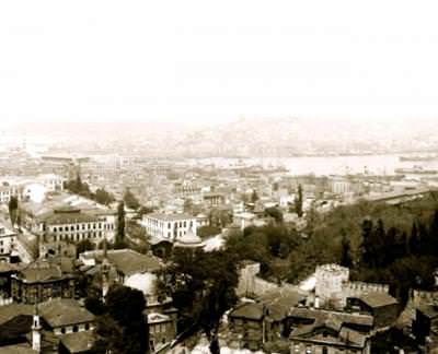 Ayasofya Minaresinden Gülhane ve Çevresi / 1930