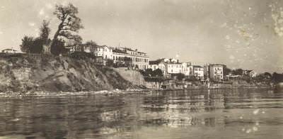 Bakırköy Sakızağacı, 1932 Günümüz:  http://harita.yandex.com.tr/-/CVv1yL9B