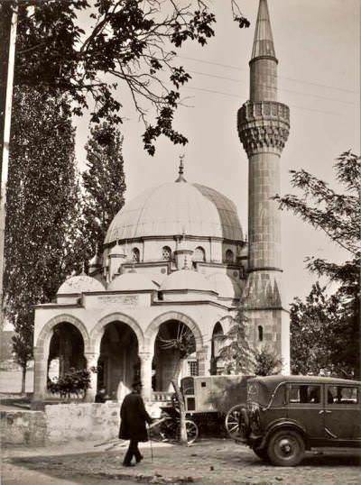 Bebek Camii