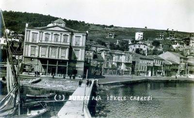 Burgazada İskele Caddesi