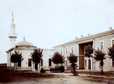 Darülaceze Camii